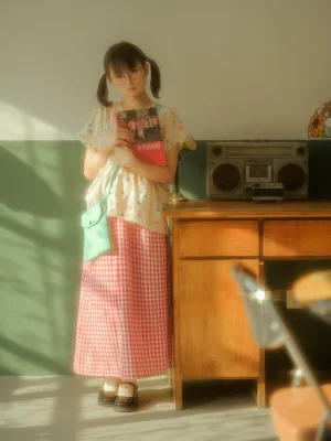 幼水铃衣《童年回忆》主题写真：20张全套美图