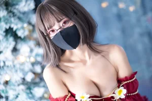 三水子《圣诞礼物》主题写真：20张全套美图
