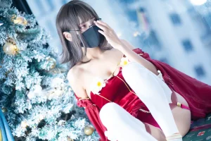 三水子《圣诞礼物》主题写真：20张全套美图