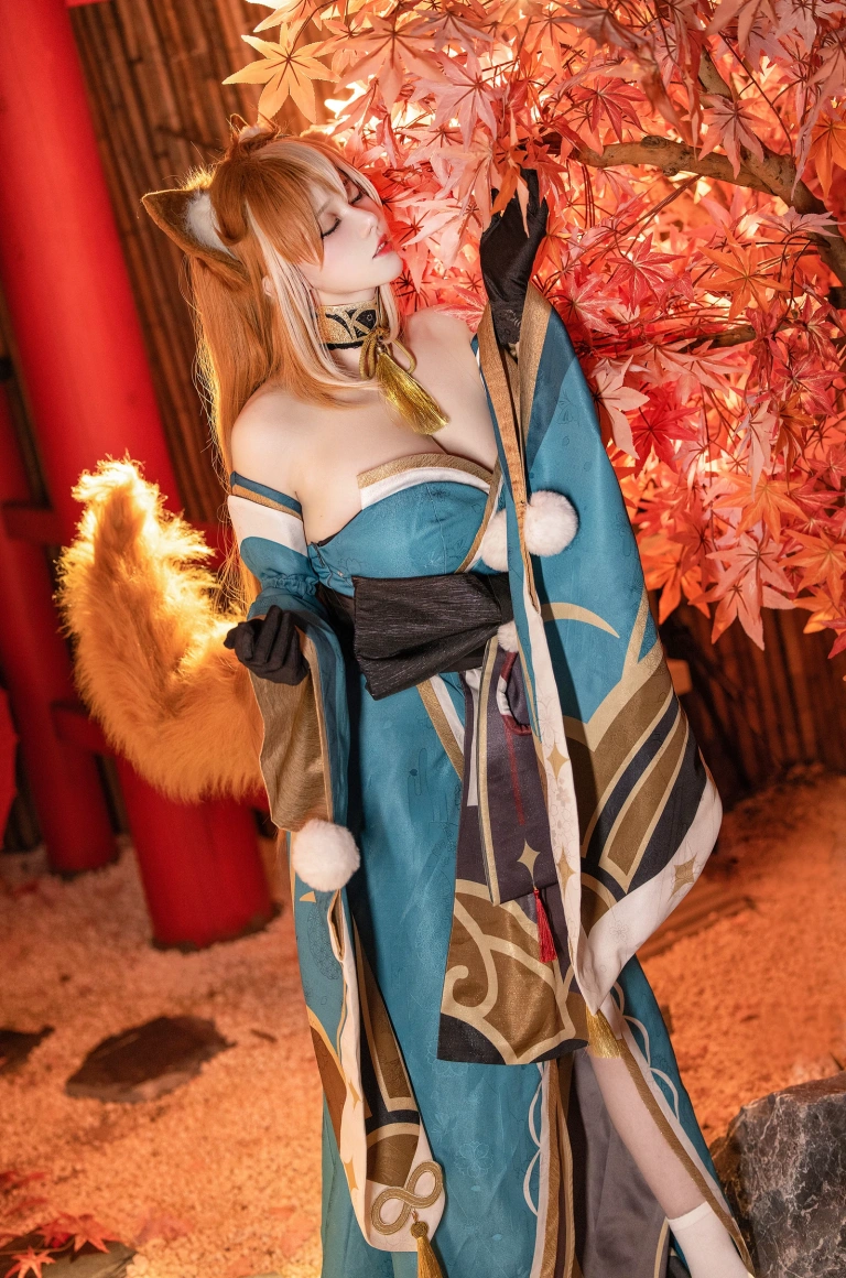 凛子酱《希娜小姐》主题写真：21张全套美图