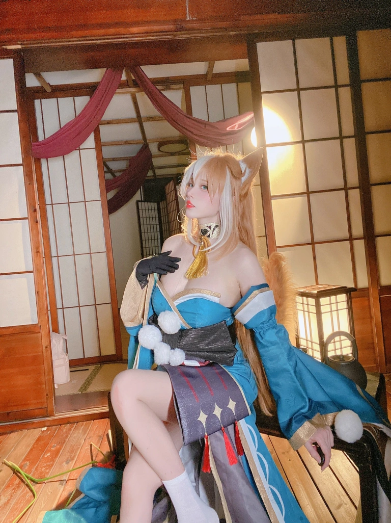 凛子酱《希娜小姐》主题写真：21张全套美图