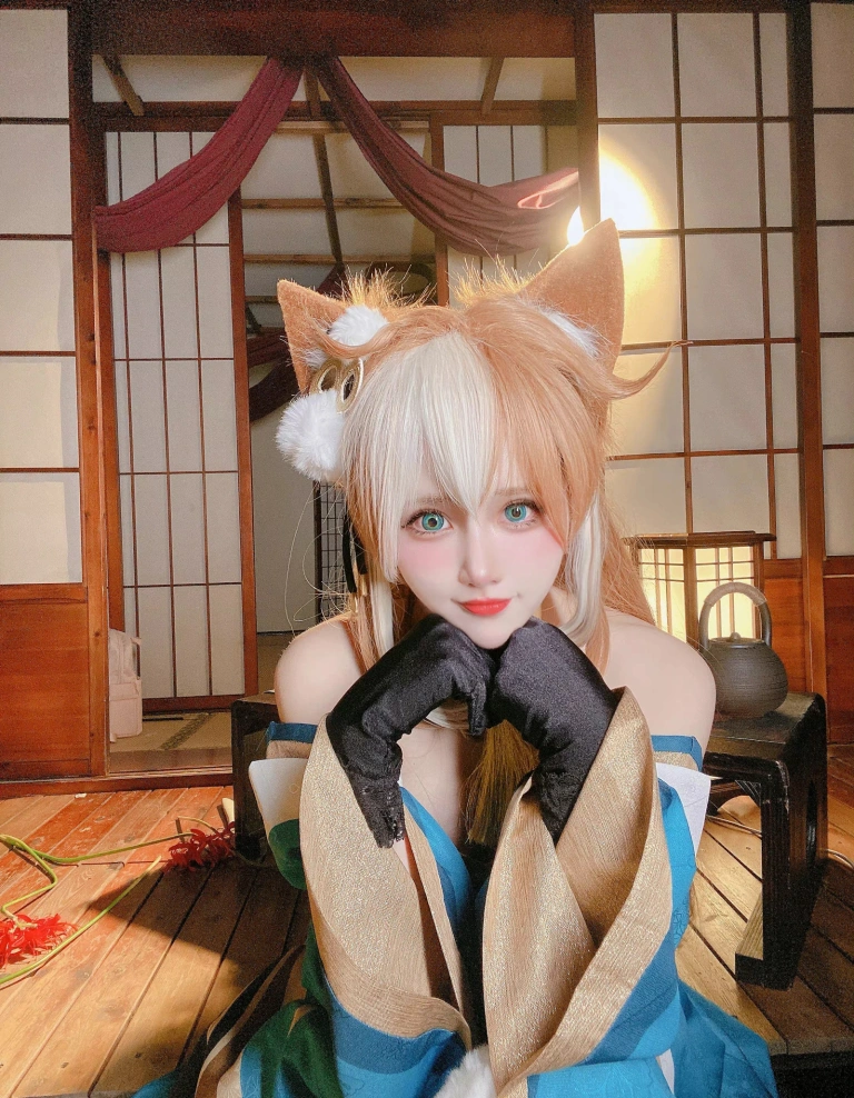 凛子酱《希娜小姐》主题写真：21张全套美图