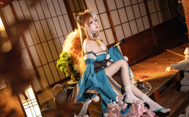 凛子酱《希娜小姐》主题写真：21张全套美图