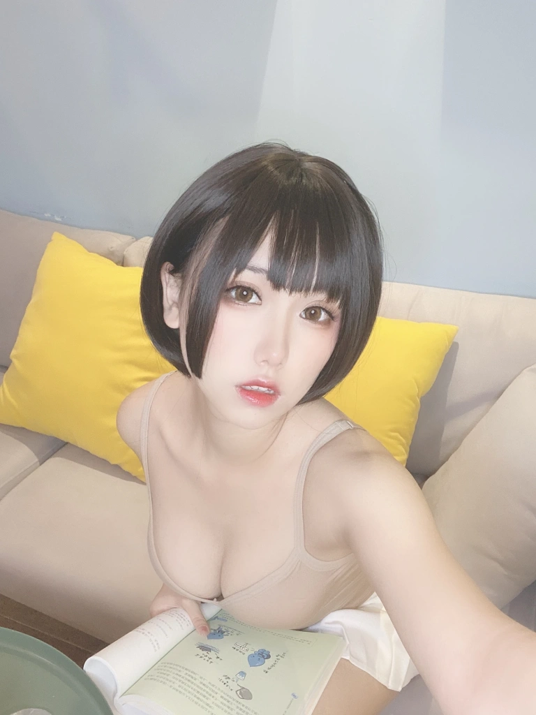 芋圆侑子《邻家姐姐》主题写真：225张全套美图，含10个视频