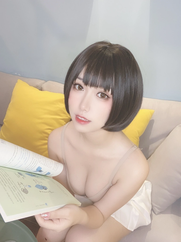 芋圆侑子《邻家姐姐》主题写真：225张全套美图，含10个视频