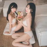 香草喵露露《饼饼和香草喵》主题写真：23张全套美图