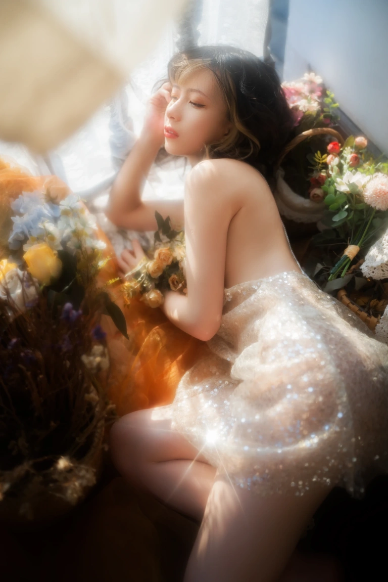 清青琴玖《窗外落霞》主题写真：23张全套美图