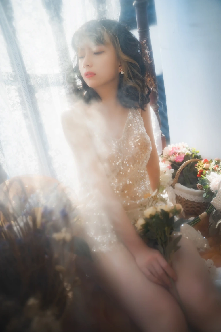 清青琴玖《窗外落霞》主题写真：23张全套美图