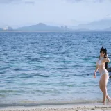 是本末末《爱宕泳装》主题写真：23张全套美图