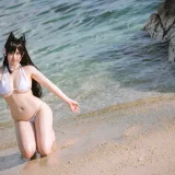 是本末末《爱宕泳装》主题写真：23张全套美图