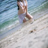 是本末末《爱宕泳装》主题写真：23张全套美图