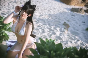 是本末末《爱宕泳装》主题写真：23张全套美图