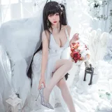 仙女月《大凤纯白婚纱》主题写真：30张全套美图