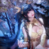 前野太太《鸣潮 尤诺》主题写真：31张全套美图