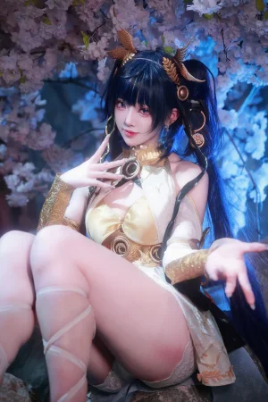 前野太太《鸣潮 尤诺》主题写真：31张全套美图