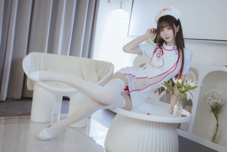 羽生三未《护士》主题写真：32张全套美图