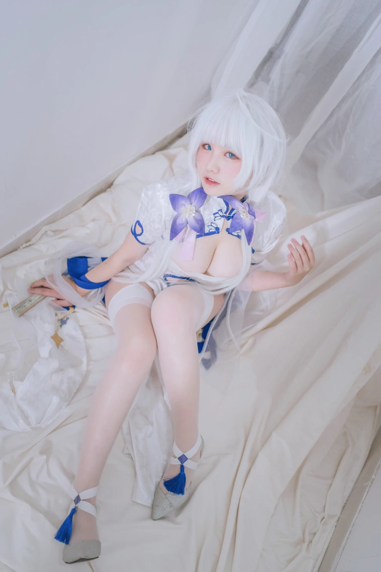 阿半今天很开心《光辉旗袍》主题写真：33张全套美图
