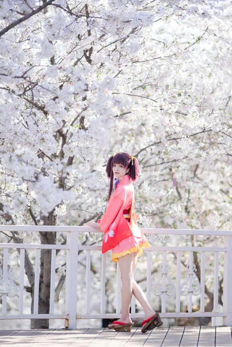 九柒喵《甲铁城的卡巴内瑞 无名和服》主题写真：34张全套美图