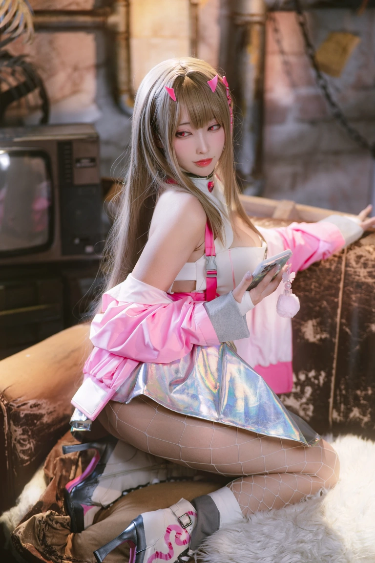 宮本桜《毒蛇》主题写真：34张全套美图