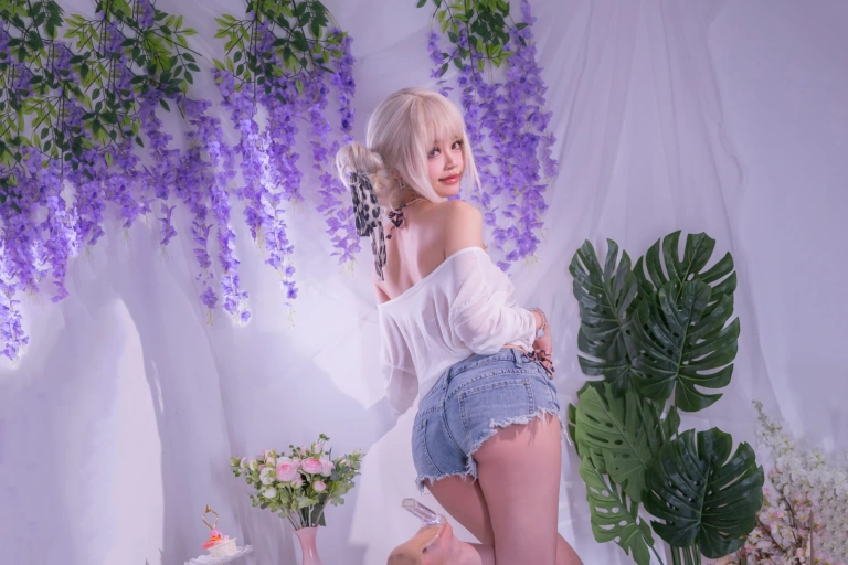 星黛鹿鹿《罩纱豹纹泳装》主题写真：41张全套美图