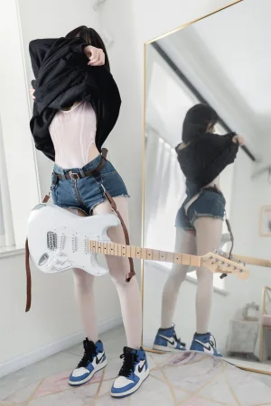 杏仁曲奇《升玖吉他姐姐》主题写真：45张全套美图