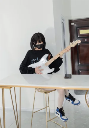 杏仁曲奇《升玖吉他姐姐》主题写真：45张全套美图