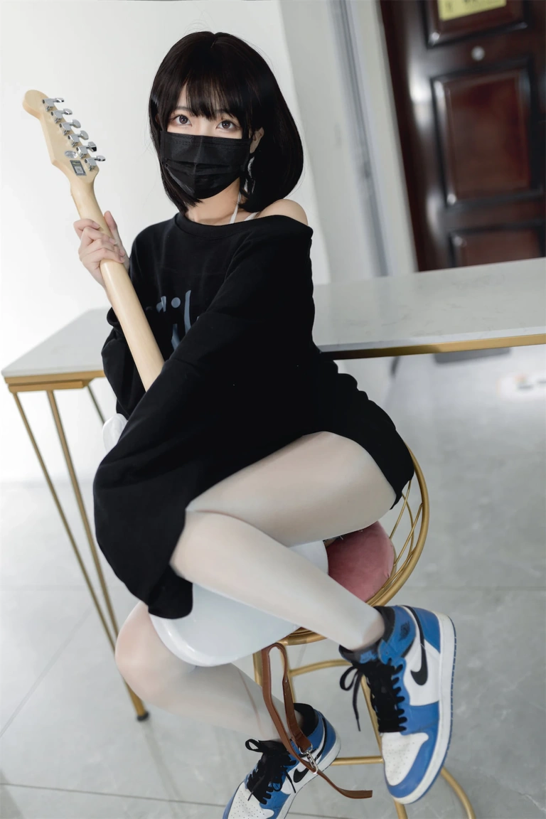 杏仁曲奇《升玖吉他姐姐》主题写真：45张全套美图