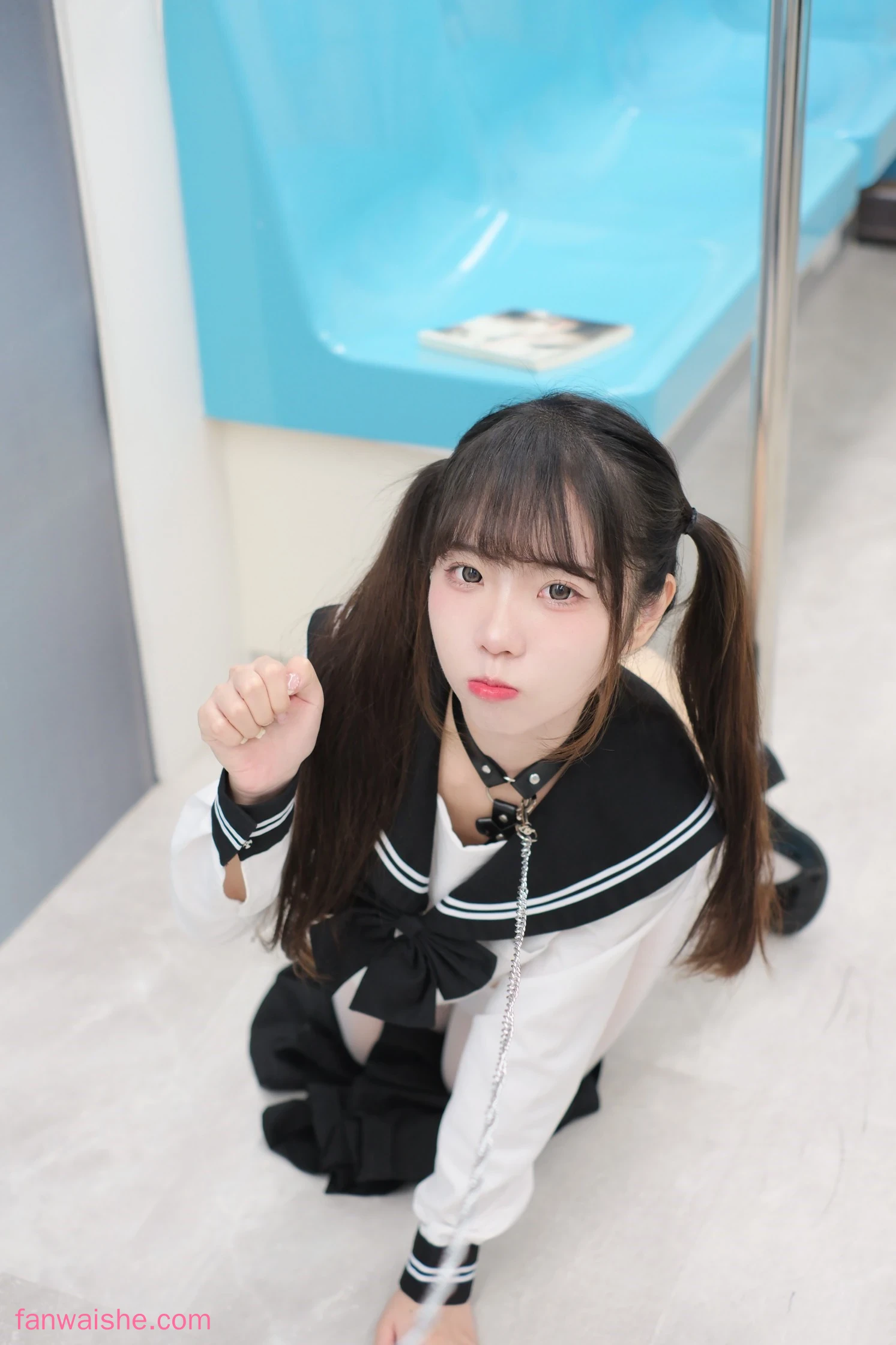 可可小白兔 可可小白兔 NO.008 - 電車上の女高中生