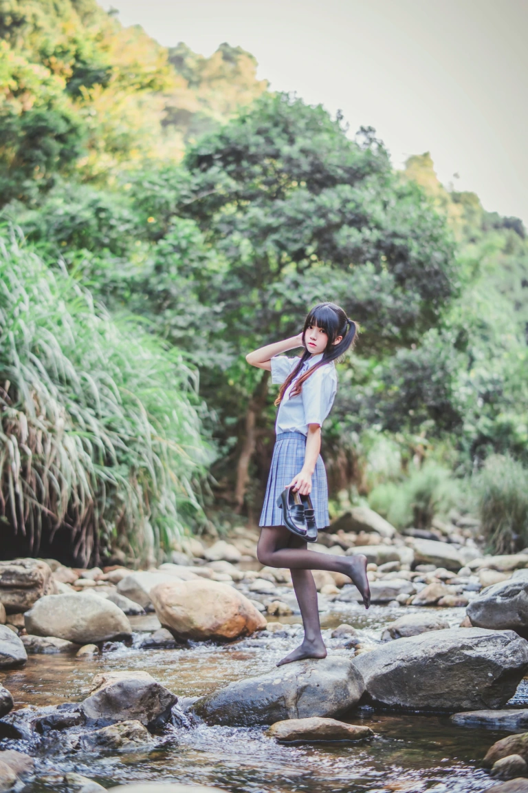 桜桃喵《河边死库水》主题写真：75张全套美图