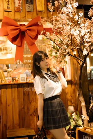 一只废喵《Fantia 2024年06月会员合集》主题写真：50张全套美图，含5个视频