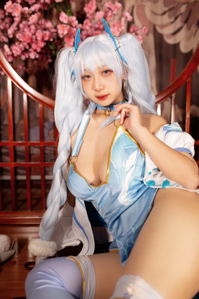 浅安安《PA15翠雀媚》主题写真：13张全套美图