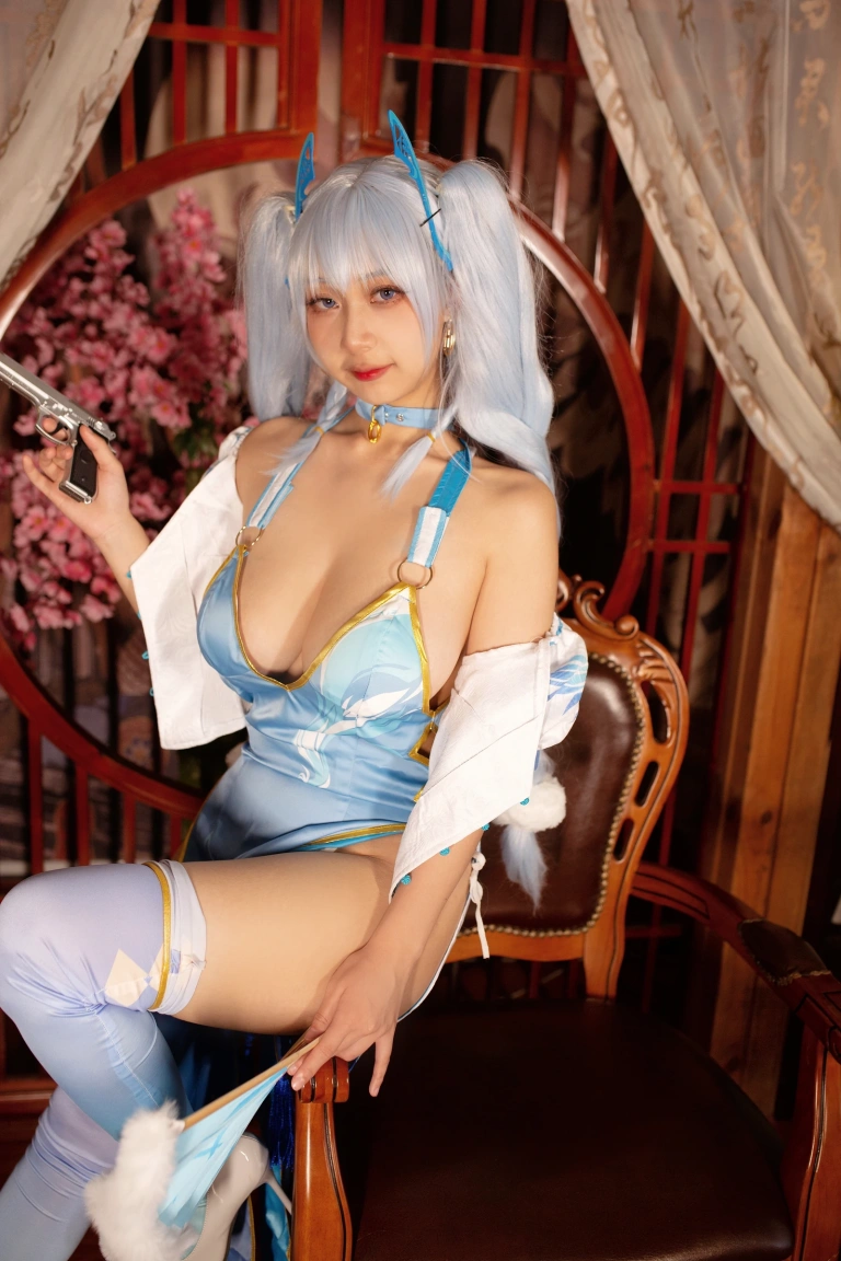 浅安安《PA15翠雀媚》主题写真：13张全套美图