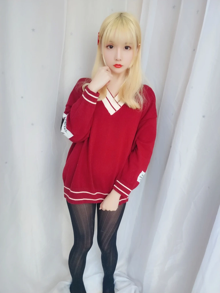 星之迟迟《VOL.8 玫瑰月光包》主题写真：72张全套美图