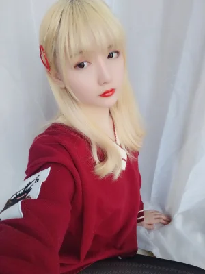 星之迟迟《VOL.8 玫瑰月光包》主题写真：72张全套美图