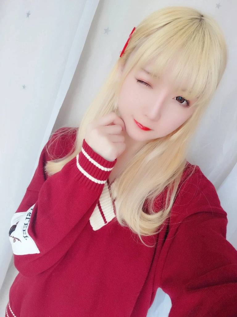 星之迟迟《VOL.8 玫瑰月光包》主题写真：72张全套美图
