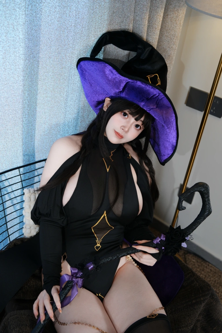 一只毛毛帽《毛毛帽 NO.009 – 魔女之夜》主题写真：105张全套美图，含2个视频