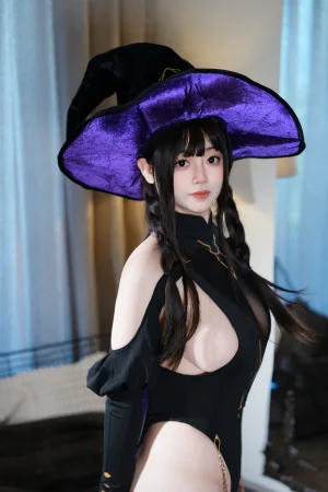一只毛毛帽《毛毛帽 NO.009 – 魔女之夜》主题写真：105张全套美图，含2个视频