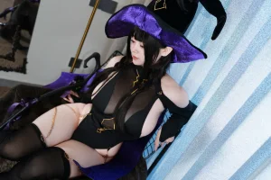 一只毛毛帽《毛毛帽 NO.009 – 魔女之夜》主题写真：105张全套美图，含2个视频