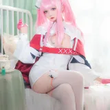 小野寺地瓜《英仙座 护士》主题写真：12张全套美图