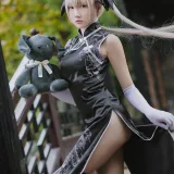 瓜希酱《穹妹 黑旗袍》主题写真：14张全套美图