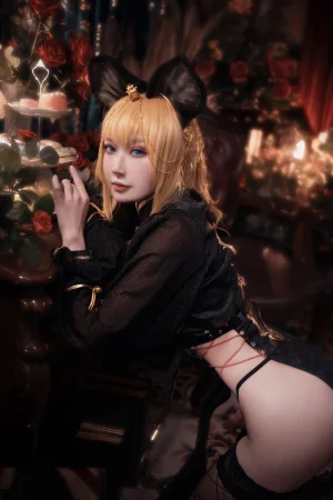阿包也是兔娘《只鼠于你旗袍》主题写真：15张全套美图