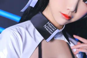 面饼仙儿《爱宕赛车娘》主题写真：17张全套美图