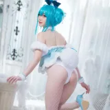 焖焖碳《初音兔女郎》主题写真：20张全套美图