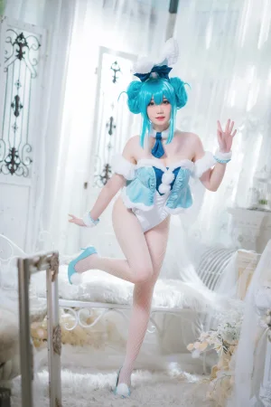 焖焖碳《初音兔女郎》主题写真：20张全套美图
