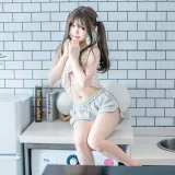 神沢永莉《黄色吊带睡衣兔兔》主题写真：22张全套美图