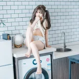 神沢永莉《黄色吊带睡衣兔兔》主题写真：22张全套美图