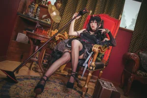 是一只熊仔《碧蓝航线 大凤》主题写真：25张全套美图