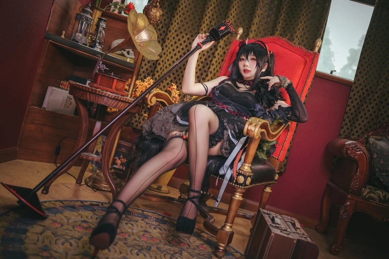 是一只熊仔《碧蓝航线 大凤》主题写真：25张全套美图