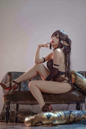宮本桜《森蚺同人》主题写真：26张全套美图