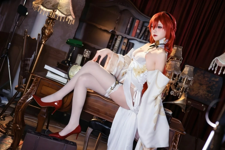 双木扶苏《崩坏·星穹铁道 姬子》主题写真：30张全套美图